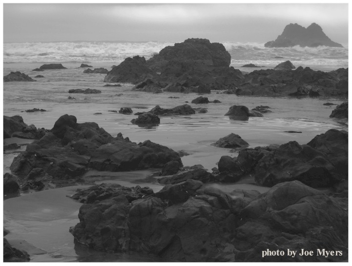 The rocks of the Cayucos Beach